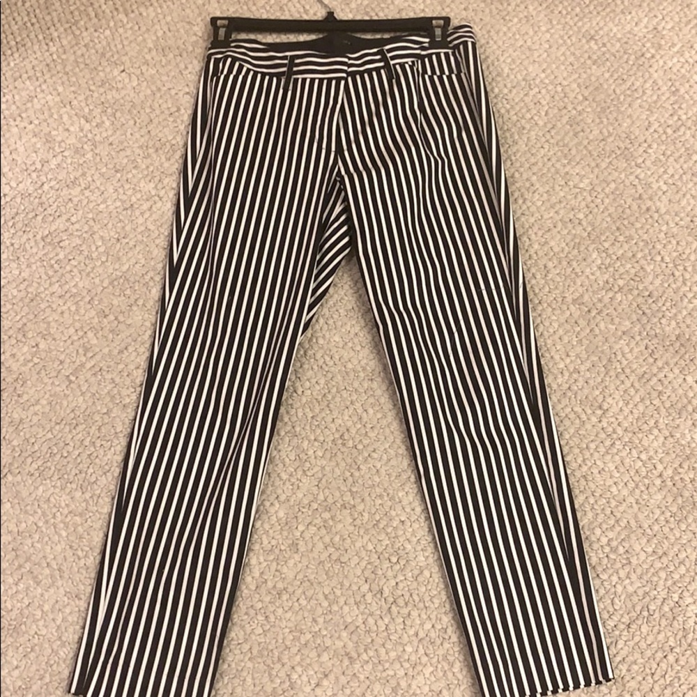 Worthington ankle black and white pants